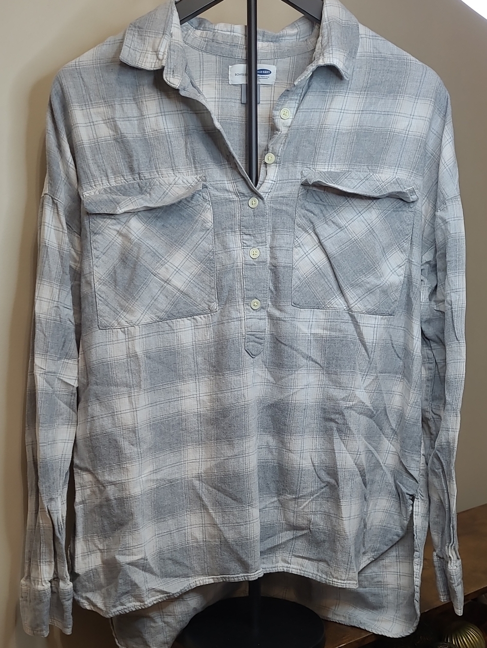 Old Navy Grey Plaid Double Pocket Boyfriend Shirt size Large